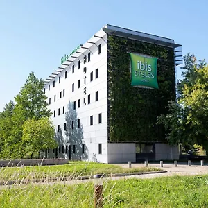 Ibis Styles Romans-valence Gare Tgv 3*, Alixan France